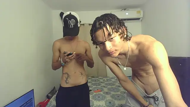 pocket loversxxx online show from 02/25/26, 04:00