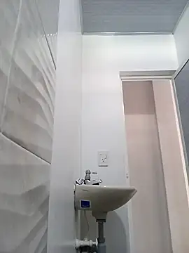 IIv0ryN0IIReX-XX online show from 03/26/26, 02:44