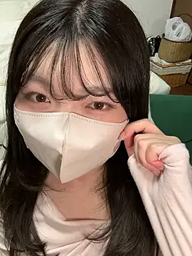   Yui  online show from 04/05/26, 12:02