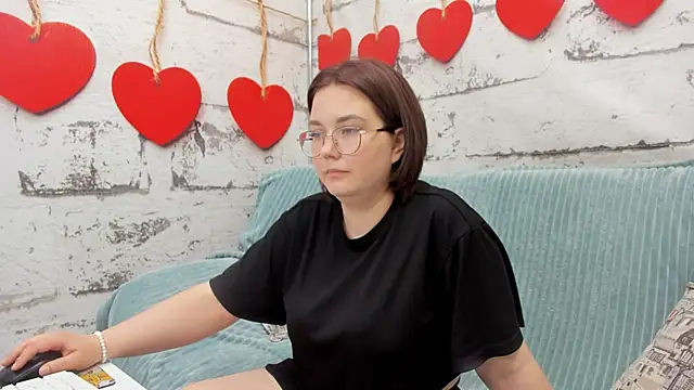 Sweetie Rozzy online show from 05/02/26, 01:32
