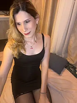 Snapshot of milablossom01 chatting on 04/15/26, 12:50 milablossom01 online show from 04/15/26, 12:50