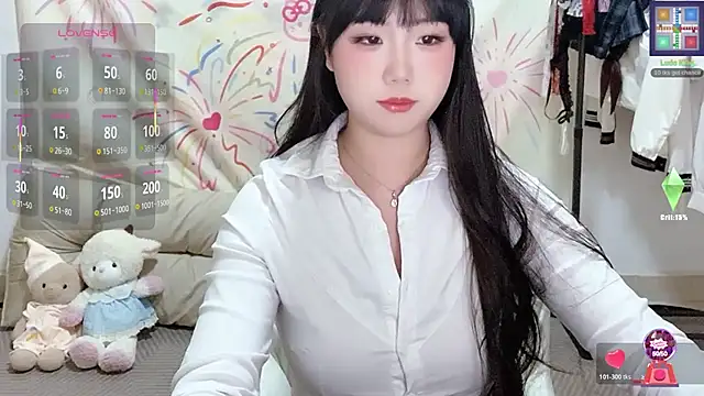 Snapshot of xiaoguai99 chatting on 05/08/26, 01:05 xiaoguai99 online show from 05/08/26, 01:05