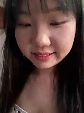 Snapshot of xiaoguai99 chatting on 06/04/26, 10:43 xiaoguai99 online show from 06/04/26, 10:43