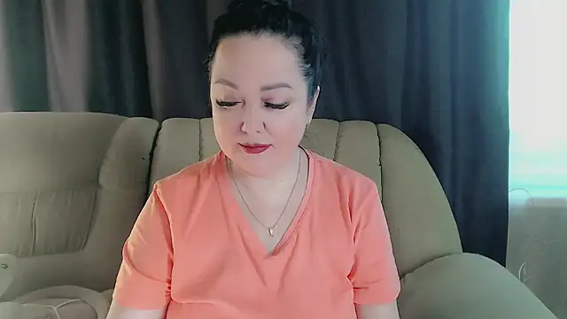 infinity loveliness online show from 11/24/25, 08:03