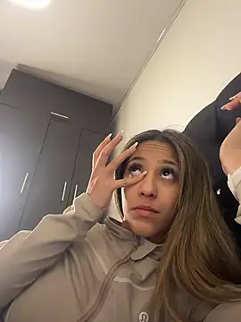 vicky bass  online show from 02/13/26, 02:40