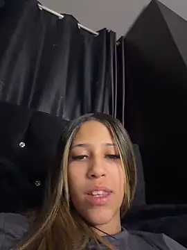 vicky bass  online show from 04/11/26, 02:38