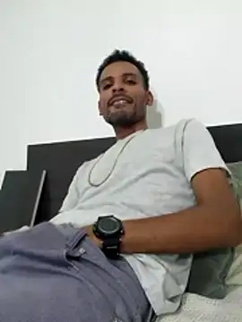 Snapshot of moreno_alpha_br chatting on 02/01/26, 03:16 moreno alpha br online show from 02/01/26, 03:16