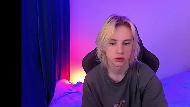 lucidangelok1 online show from 04/08/26, 07:08