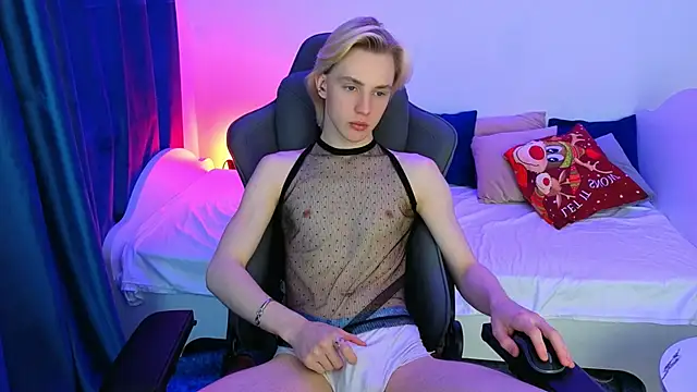 lucidangelok1 online show from 04/11/26, 06:07