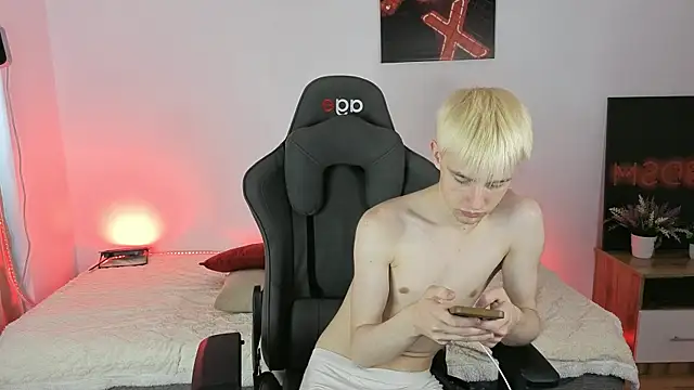 Snapshot of lucidangelok1 chatting on 06/15/26, 12:07 lucidangelok1 online show from 06/15/26, 12:07