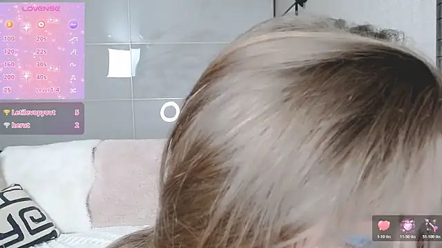 Snapshot of KarolinaLiss chatting on 03/11/26, 06:25 KarolinaLiss online show from 03/11/26, 06:25