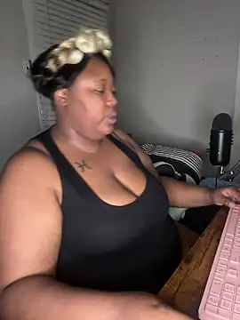 Chocolatebunnyxx96 online show from 03/16/26, 05:44