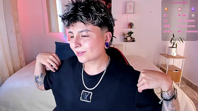 Zury Ramirez online show from 03/19/26, 08:46