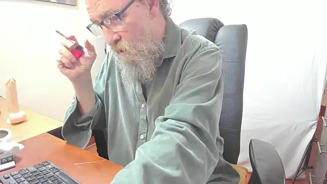 Uncle Hottie online show from 02/15/26, 07:54