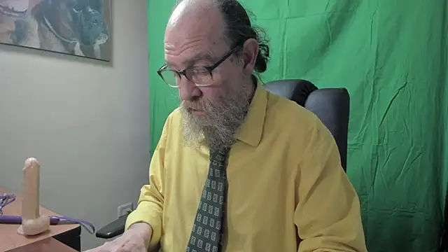 Uncle Hottie online show from 03/18/26, 04:32