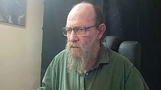 Uncle Hottie online show from 04/08/26, 05:02