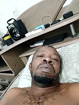 Negaomalinha1 online show from 01/15/26, 12:21