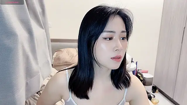 Snapshot of BabyOneDaily chatting on 05/05/26, 01:30 BabyOneDaily online show from 05/05/26, 01:30