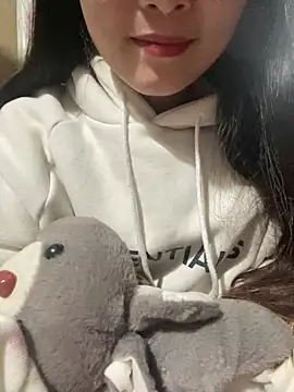 Snapshot of mode-bae chatting on 02/03/26, 01:49 mode-bae online show from 02/03/26, 01:49