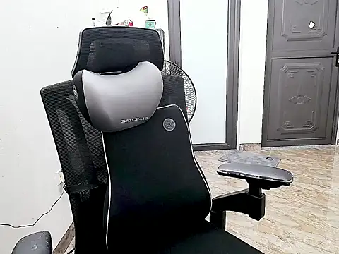 Shulee- online show from 03/12/26, 04:40