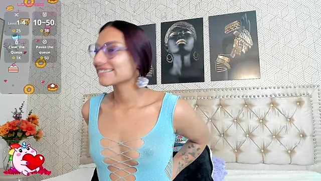 MeganRosseX online show from 01/17/26, 08:56