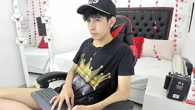 julian xx online show from 02/23/26, 07:33