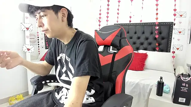 julian xx online show from 02/26/26, 09:03