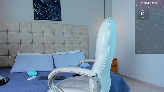 Mia dolls18 online show from 03/13/26, 08:15