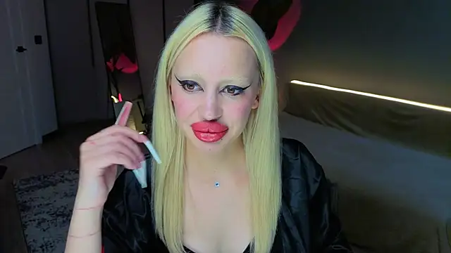 Snapshot of Luna_Beverly chatting on 07/02/26, 08:37 Luna Beverly online show from 07/02/26, 08:37