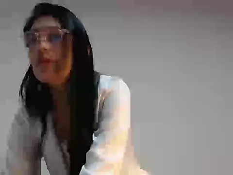 Snapshot of Elizabeth_manzon chatting on 04/11/26, 10:08 Elizabeth manzon online show from 04/11/26, 10:08