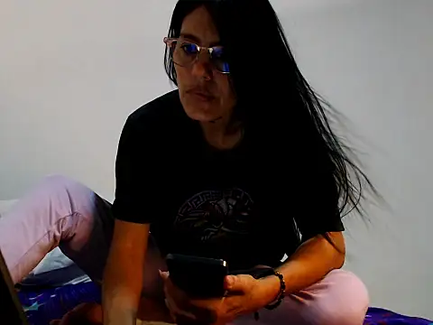 Snapshot of Elizabeth_manzon chatting on 05/05/26, 09:56 Elizabeth manzon online show from 05/05/26, 09:56