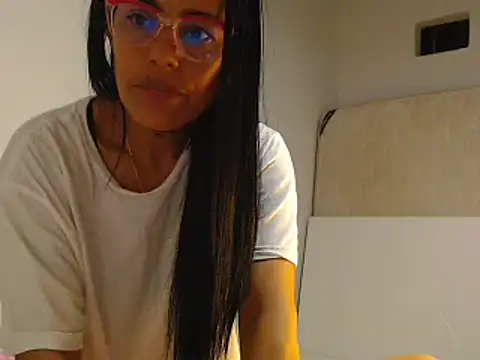 Snapshot of Elizabeth_manzon chatting on 05/14/26, 11:55 Elizabeth manzon online show from 05/14/26, 11:55
