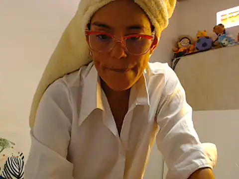 Snapshot of Elizabeth_manzon chatting on 07/16/26, 07:53 Elizabeth manzon online show from 07/16/26, 07:53