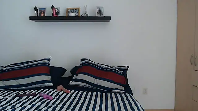Snapshot of Melissaloves80 chatting on 05/20/26, 05:41 Melissaloves80 online show from 05/20/26, 05:41