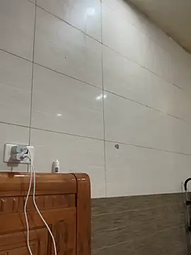 Liness101 online show from 04/23/26, 02:24