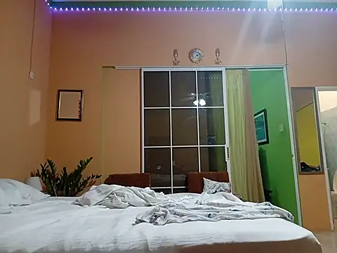 Snapshot of Yourkeeper247 chatting on 07/03/26, 08:10 Yourkeeper247 online show from 07/03/26, 08:10