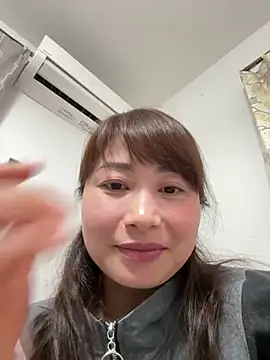 69 yuna 69 online show from 02/23/26, 10:56