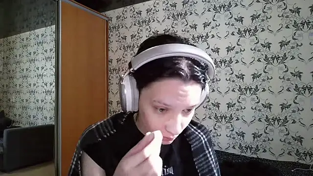 LxayBloom online show from 03/11/26, 06:30