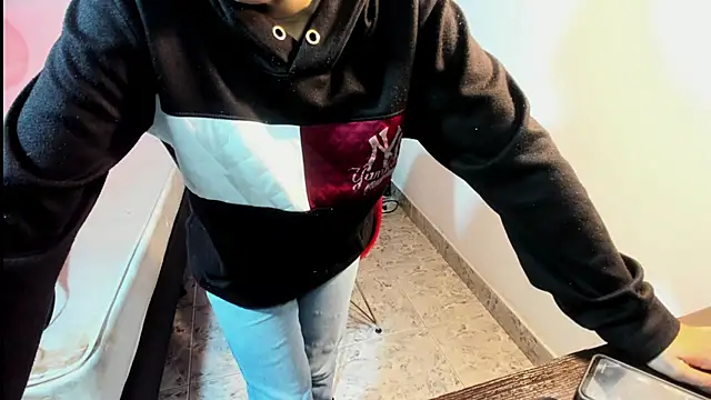 Snapshot of ZoeFox5 chatting on 02/20/26, 12:16 ZoeFox5 online show from 02/20/26, 12:16