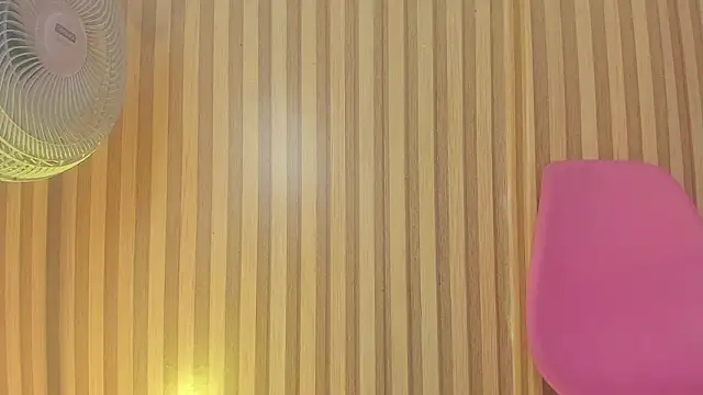 emily velvet   online show from 03/28/26, 06:07