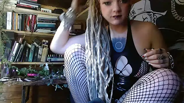Snapshot of spiralhokkaido23 chatting on 04/28/26, 01:49 spiralhokkaido23 online show from 04/28/26, 01:49