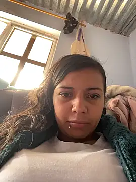 cinthia2011 online show from 01/16/26, 04:44