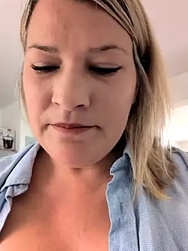 Pxetiteblonde1 online show from 07/15/26, 10:31