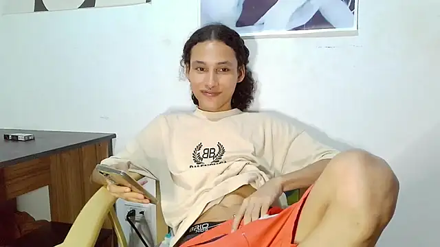 Snapshot of DeusGoth chatting on 07/25/26, 04:21 DeusGoth online show from 07/25/26, 04:21