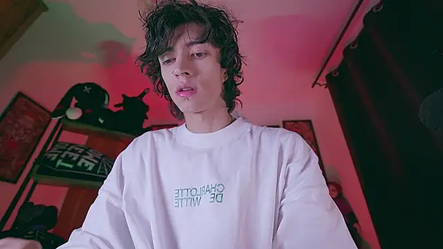 Snapshot of Olliver___y chatting on 01/10/26, 02:13 Olliver y online show from 01/10/26, 02:13