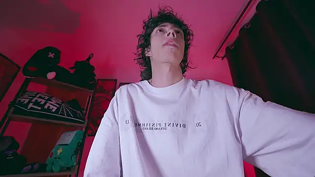 Snapshot of Olliver___y chatting on 01/17/26, 03:33 Olliver y online show from 01/17/26, 03:33