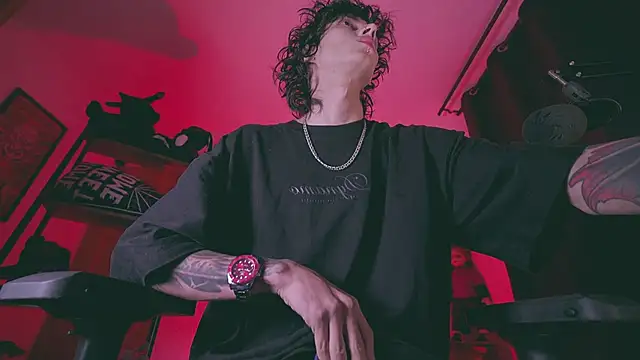 Snapshot of Olliver___y chatting on 02/09/26, 02:15 Olliver y online show from 02/09/26, 02:15