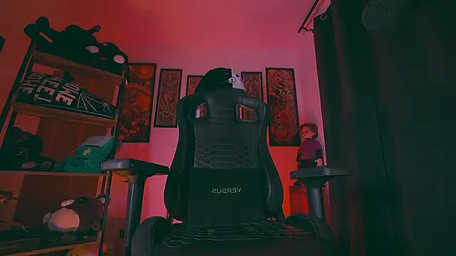 Snapshot of Olliver___y chatting on 03/13/26, 03:02 Olliver y online show from 03/13/26, 03:02