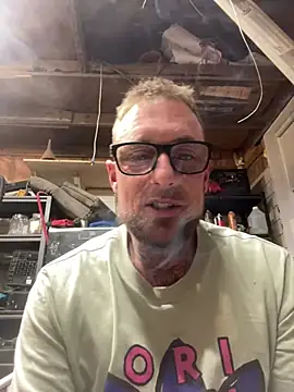 WIDBIGWHITECOCK online show from 04/25/26, 03:31