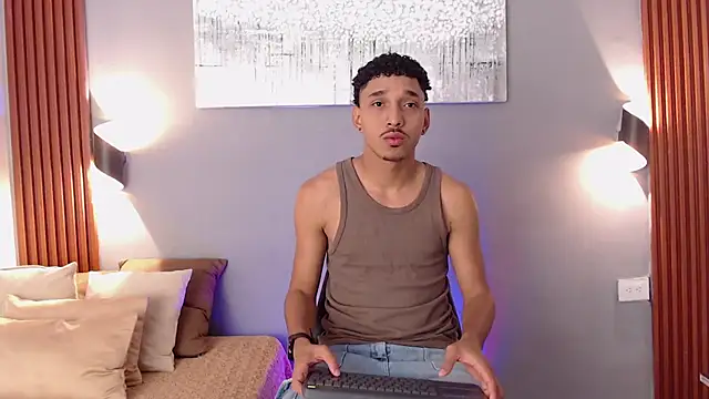 Julian Dark  online show from 02/11/26, 04:06